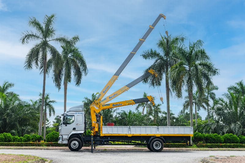 Thiết bị chuyên dụng hỗ trợ lắp đặt ống địa kỹ thuật trong công trình xây dựng phức tạp